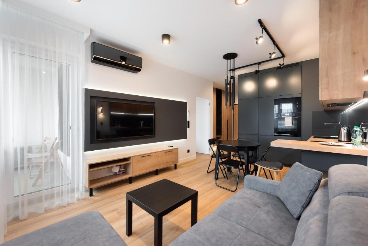 Zoliborz Obsidian Apartment Варшава Екстер'єр фото