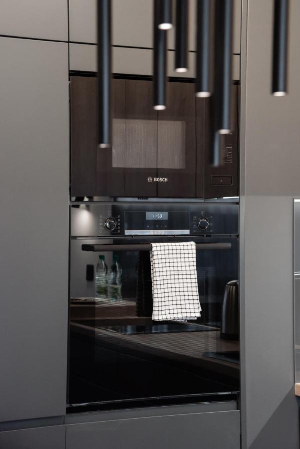 Zoliborz Obsidian Apartment Варшава Екстер'єр фото