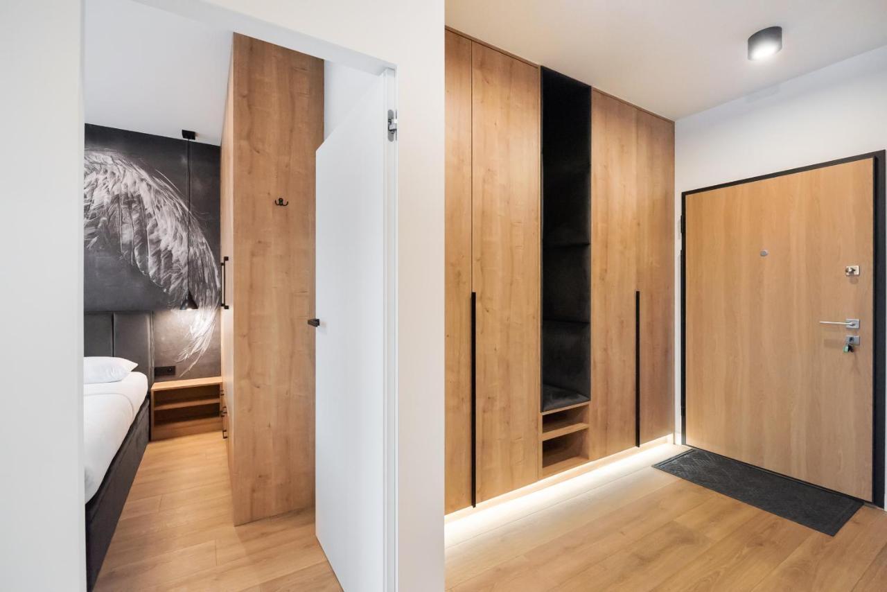 Zoliborz Obsidian Apartment Варшава Екстер'єр фото